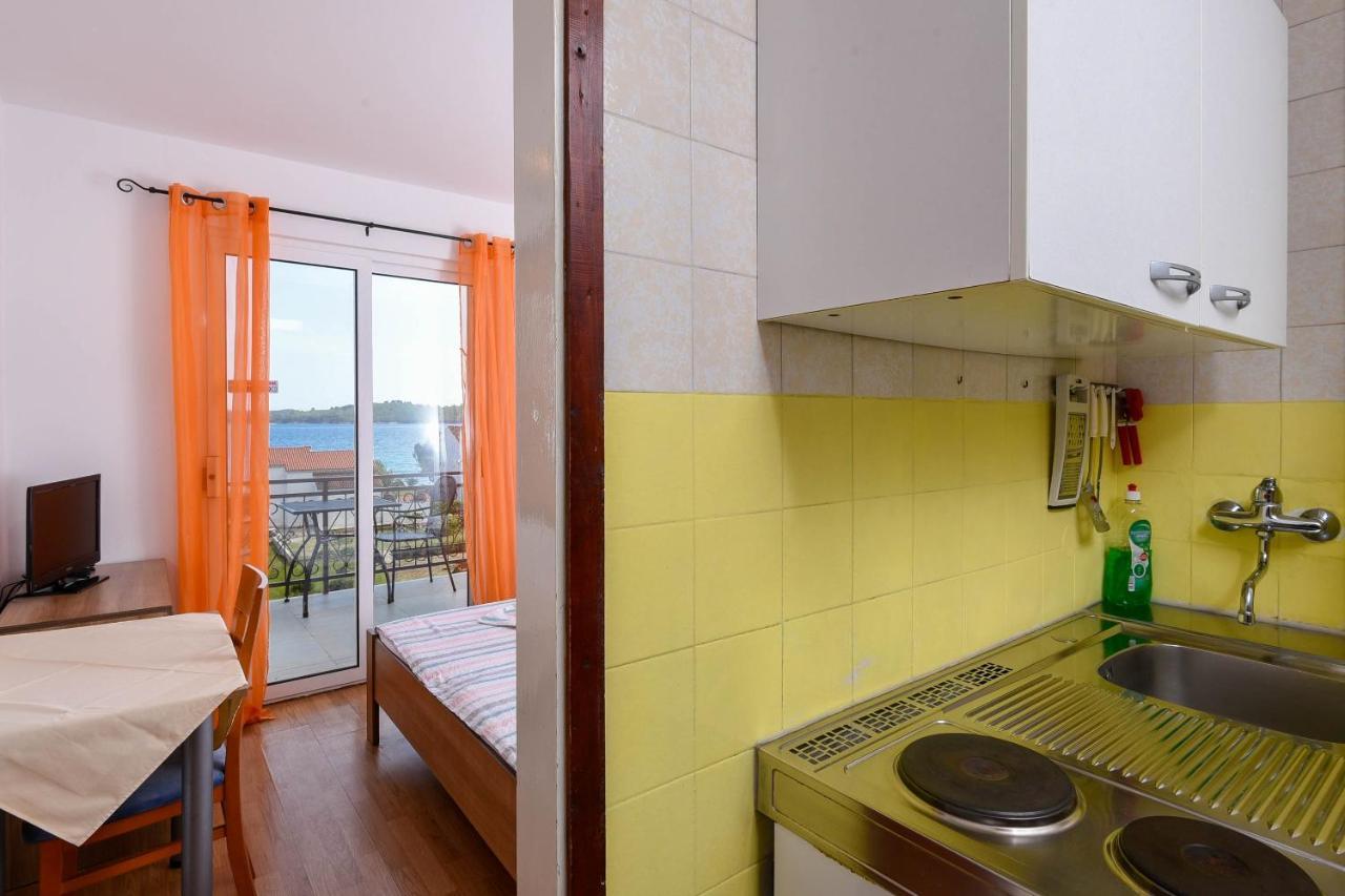 Lulak Studio Apartments Оребич Экстерьер фото